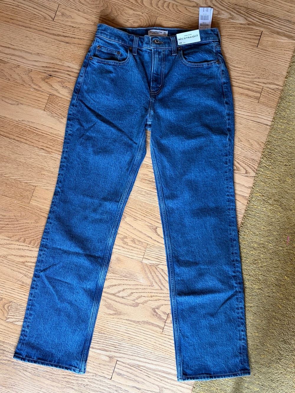 Abercrombie & Fitch High Rise 90s Straight Jeans